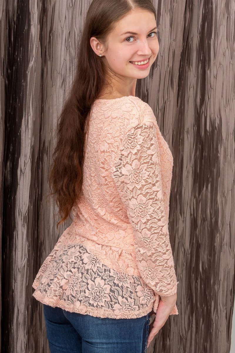 Елена, 20 лет, 1 размер груди